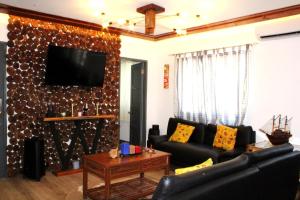 QUAD HOUSE - Olang Island