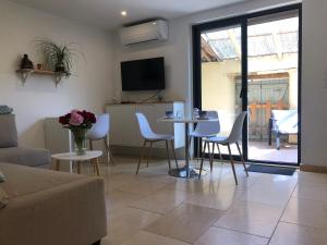 T2 cosy tout équipé avec terrasse plancha