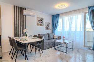 Sea View Luxury Apartments- Golden Sunset Luxury Suite