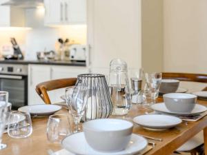 3 Bed in Blandford Forum oc-83014