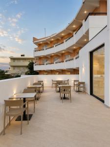 Sandora Living