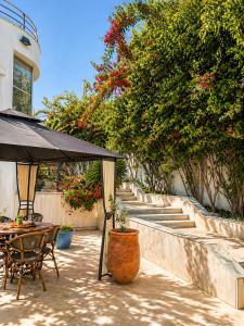 Private Suite in Villa Sapphire - Terrace & Pool