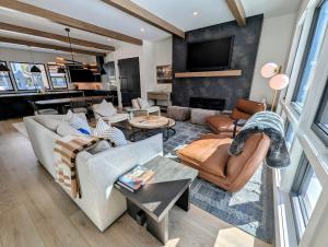 Alcove 74 by SummitCove Lodging
