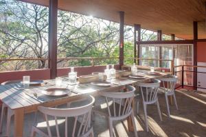 Tropical Design Stay near Playa Avellanas with Rooftop Terraces