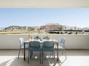 Marina View Luxury 2BR Apartment