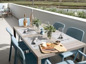 Marina View Luxury 2BR Apartment