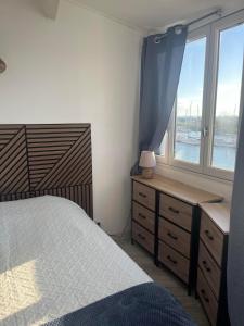 1-bedroom sea-view apartment with terrace, sleeps 4