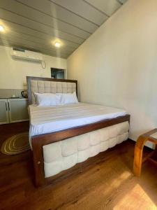 Boxed Breeze Beach Apartments Mirissa