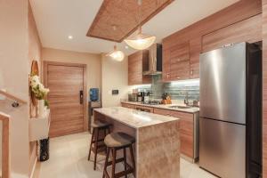 Apt 3 bedroom 6 guests private jacuzzi