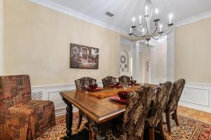 5048 Shoreway Loop 208