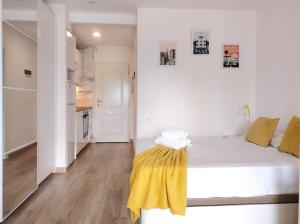 Paraiso 402 Suites, estudio con vistas al mar y piscina