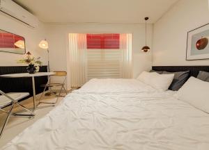 Hongdae Stay, Mangwon & Hapjeong ,15 minutes to Itaewon,Yongsan,명동20분