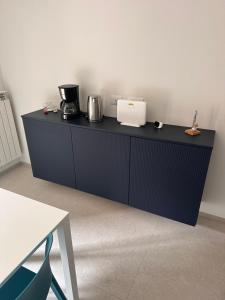 Lambrugo two-room apartment with garden