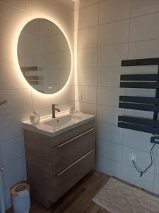 Spacieux logement 1 chambre et terrasse