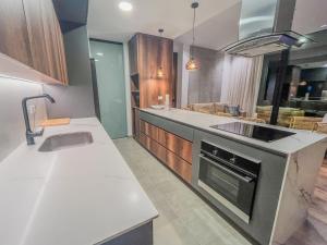 Majestic Heights: A Signature Luxury Stay