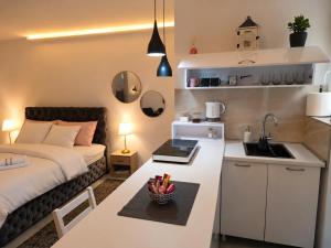 Luxury Suites Old Town City Center