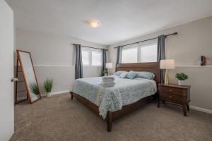 Downtown WestChester Casa with King Beds