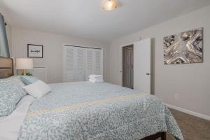 Downtown WestChester Casa with King Beds