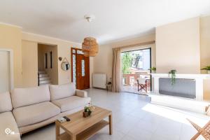 Aegean Breeze Villa House In Nea Makri