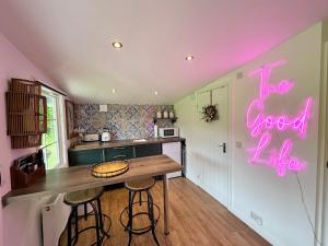 Oak View Lodge: Cosy, Countryside Retreat