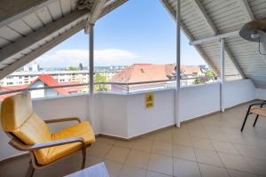 Penthouse Apartment in Leos Villa