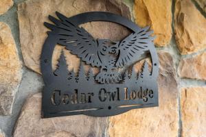 Mountain Retreat w Hot Tub Grill Deck & More
