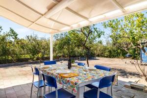 Villa 100 meters from the beach with hot tub