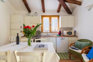 Villa 100 meters from the beach with hot tub