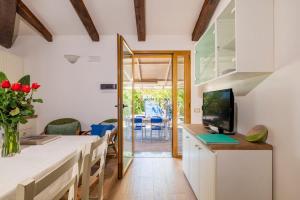 Villa 100 meters from the beach with hot tub