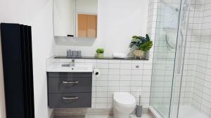 Central Old Town Base 1 & 2BR Apartments