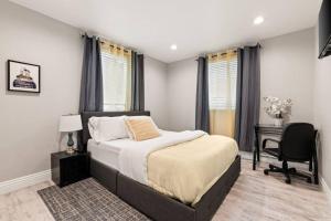 Modern 3 Bedroom Home Near SoFi Stadium LAX and Downtown LA Comfortable Stay Sleeps 6