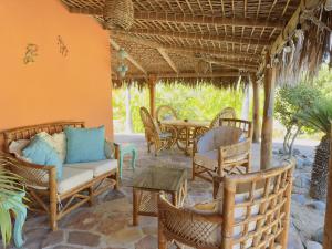 Large Gated Parking, Cozy Casa near Pickleball