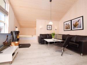 Hub for Families and Groups
