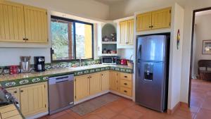 5 Minutes to Downtown Los Barriles Walk to Beach