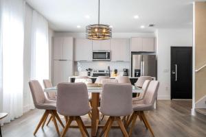Disney Luxury Townhouse with Private Pool Themed Bedrooms. Book Now DP71