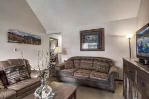 Experience mountain living in Park Place 304C, a 2BR Breckenridge condo for up to 8 guests
