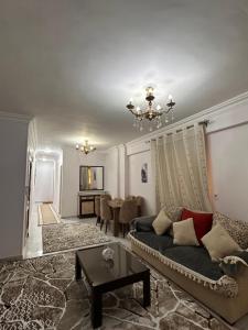 Spacious Apartment In 6 October