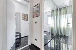 Black Pop Apartment by DiffeRent