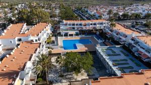 Chaparral Deluxe Pool Oasis
