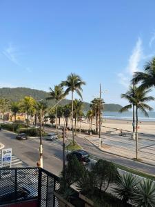 Apto pé na areia, Canto do Forte, Praia Grande