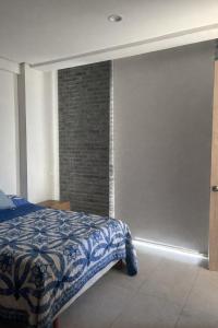 Apartment for 4, 8 minutes from Akron Stadium