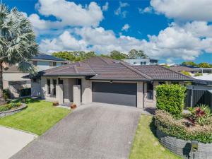 Family Beach Escape - 4 Bedroom Home with Pool