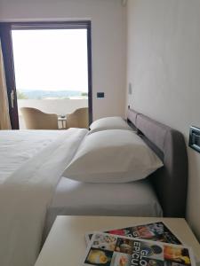 Emerald Coast Rooms