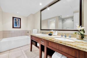 Honua Kai Villas Ocean View 6 BR Sleeps 20 Great for Families Complimentary Car with 6 Nights HKK ML-3227 by KBM