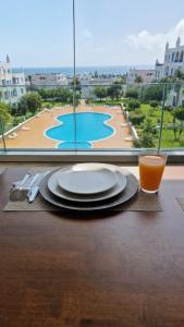 Spacious Apartment with views to sea and pool Kabila vista Families only