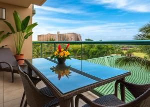 Honua Kai Villas Ocean View 3 BR Sleeps 10 Great for Families Complimentary Car with 6 Nights HKK ML-3800 by KBM