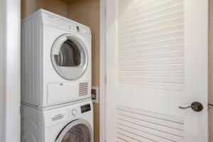 Honua Kai Villas Ocean View 3 BR Sleeps 10 Great for Families Complimentary Car with 6 Nights HKH ML-1817 by KBM