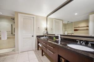 Honua Kai Villas Ocean View 6 BR Sleeps 18 Great for Families Complimentary Car with 6 Nights HKH ML-1225 by KBM