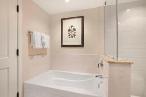 Honua Kai Hokulani 3 Free Rental Cars KBM Resorts Large Floorplan 3 Units 4 Bedrooms ML-1835