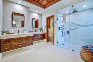 Kapalua Bay Villas Ocean View 2 BR Sleeps 6 Steps to Beach Complimentary Car with 6 Nights KBV ML-1984 by KBM